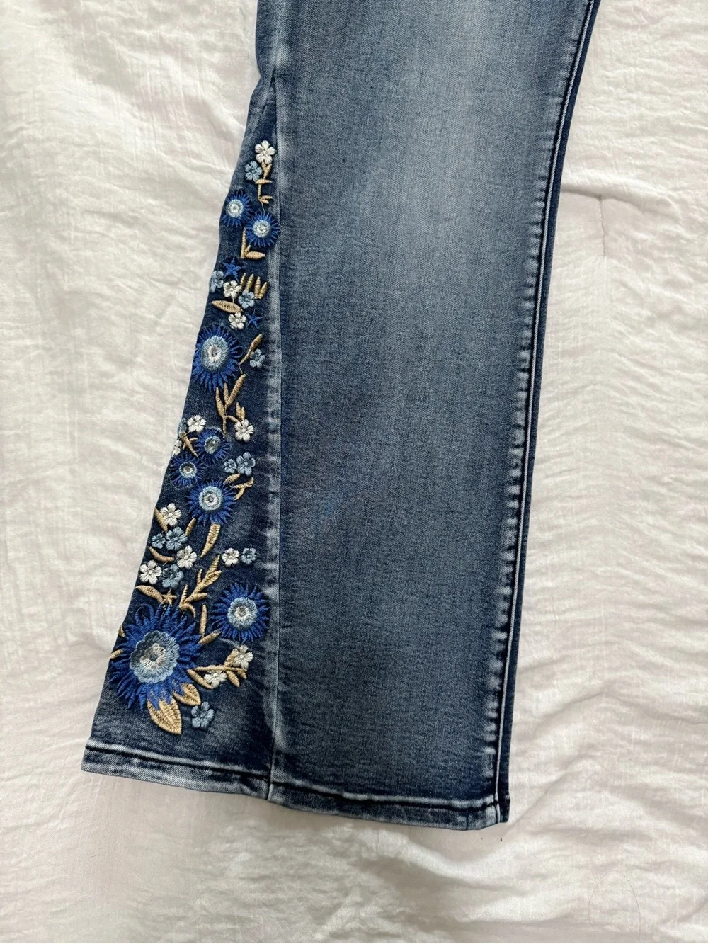 Fire & Rain Embroidered Flare Jeans 14 Boho Western Floral Denim